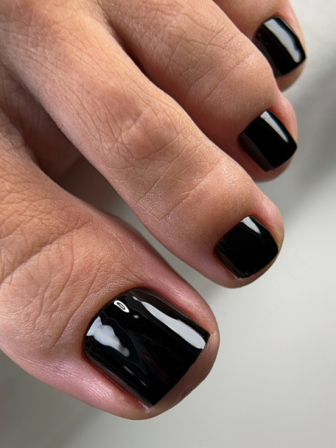 TOUCH Solo Gel Polish 01 – jednofazowy lakier hybrydowy 3w1, głęboka czerń, 9 ml TOUCH Solo Gel Polish 01 – jednofazowy lakier hybrydowy 3w1, głęboka czerń, 9 ml