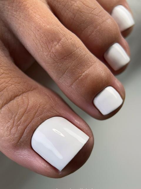 TOUCH Solo Gel Polish 02 – jednofazowy lakier hybrydowy 3w1, biały, 9 ml TOUCH Solo Gel Polish 02 – jednofazowy lakier hybrydowy 3w1, biały, 9 ml