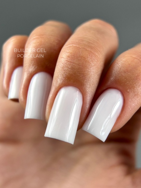 TOUCH Builder Gel Porcelain - chłodny mleczno-biały żel budujący, 30 ml