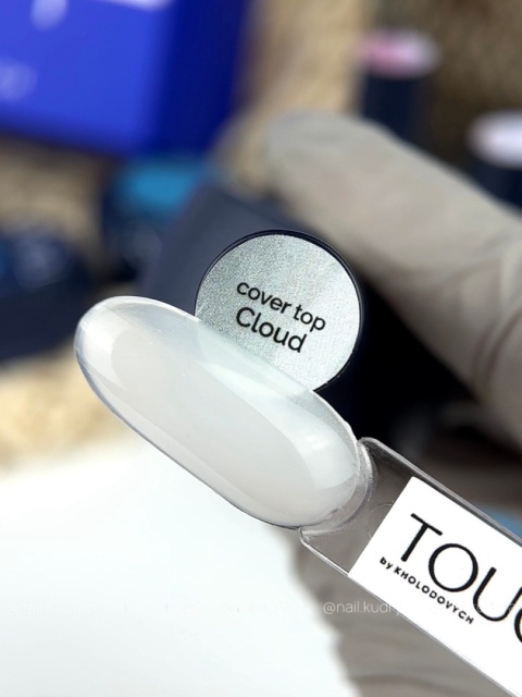 TOUCH Cover top 01 Cloud - mleczny półprzezroczysty top hybrydowy, 7 ml